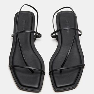 NEW Steve Madden Lynley Flat Strappy Sandals in Black 6.5